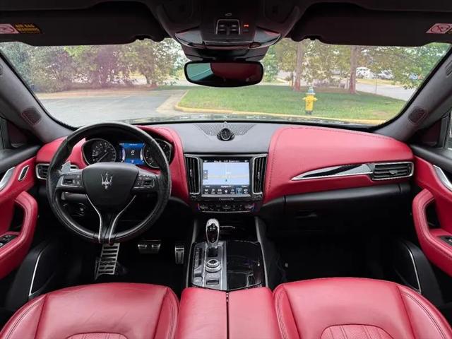 2017 Maserati Levante Standard
