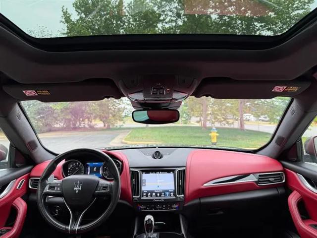 2017 Maserati Levante Standard