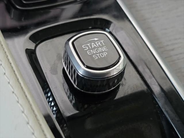 2024 Volvo XC90 B6 Plus Bright Theme 7-Seater
