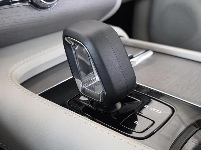 2024 Volvo XC90 B6 Plus Bright Theme 7-Seater