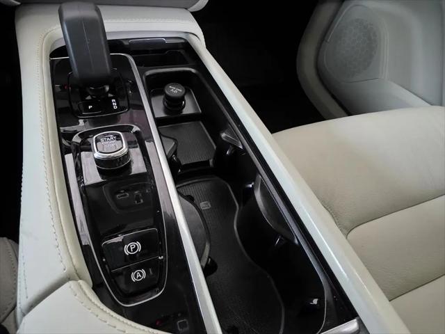 2024 Volvo XC90 B6 Plus Bright Theme 7-Seater