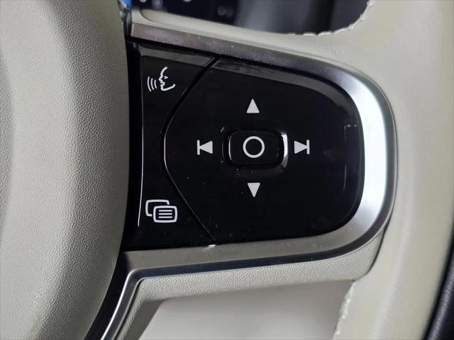 2024 Volvo XC90 B6 Plus Bright Theme 7-Seater