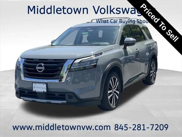 2023 Nissan Pathfinder Platinum 4WD for sale in Middletown, NY