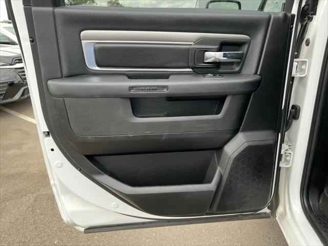 2022 Ram 1500 Classic Warlock Crew Cab 4x4 5'7" Box