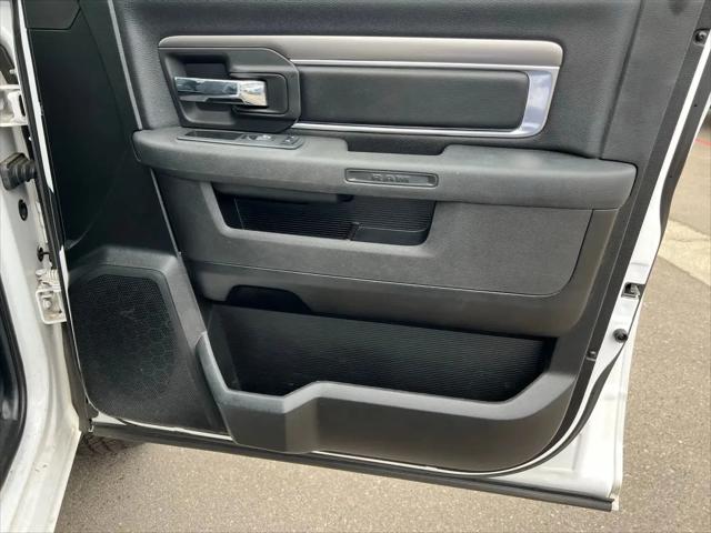 2022 Ram 1500 Classic Warlock Crew Cab 4x4 5'7" Box