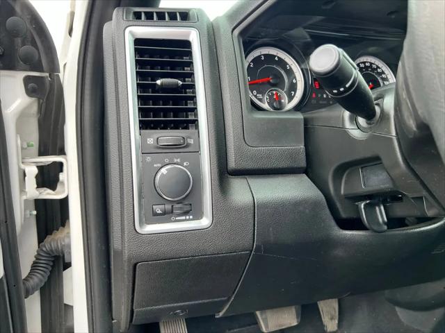 2022 Ram 1500 Classic Warlock Crew Cab 4x4 5'7" Box