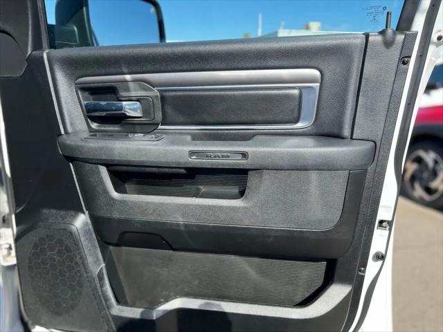 2022 Ram 1500 Classic Warlock Crew Cab 4x4 5'7" Box