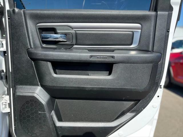 2022 Ram 1500 Classic Warlock Crew Cab 4x4 5'7" Box
