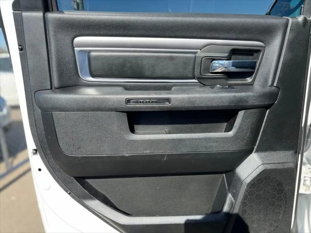 2022 Ram 1500 Classic Warlock Crew Cab 4x4 5'7" Box