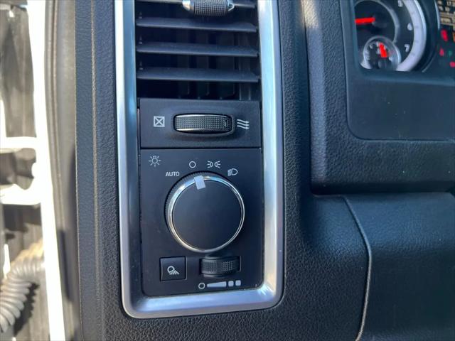 2022 Ram 1500 Classic Warlock Crew Cab 4x4 5'7" Box