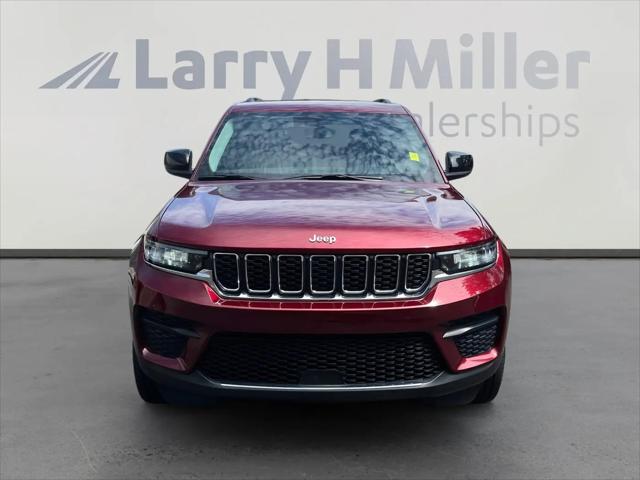 2023 Jeep Grand Cherokee Laredo 4x4