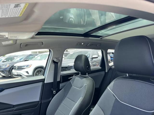2023 Volkswagen Taos 1.5T SE
