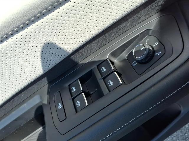2026 Volkswagen Atlas Cross Sport SEL Premium R-Line