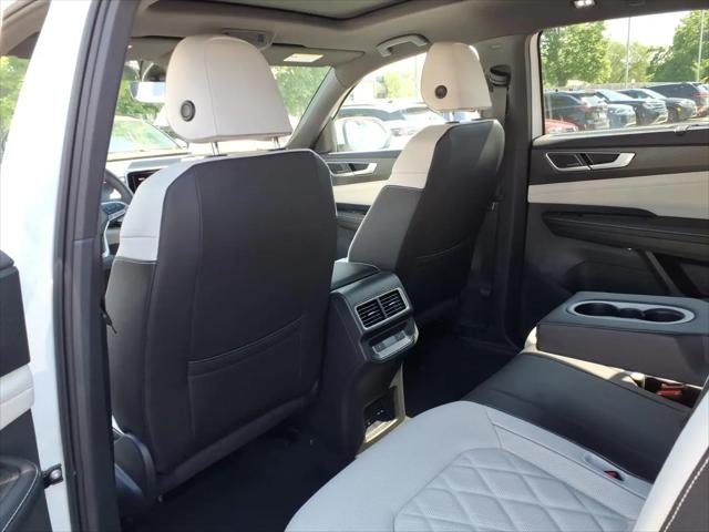 2026 Volkswagen Atlas Cross Sport SEL Premium R-Line