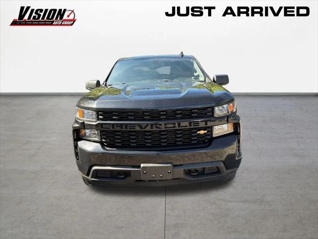 2022 Chevrolet Silverado 1500 4WD Crew Cab Short Bed Custom