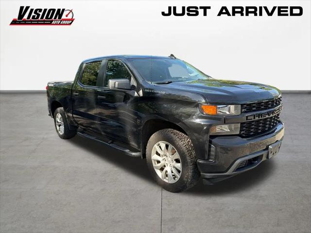 2022 Chevrolet Silverado 1500 4WD Crew Cab Short Bed Custom