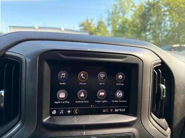 2022 Chevrolet Silverado 1500 4WD Crew Cab Short Bed Custom