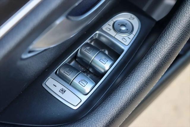 2019 Mercedes-Benz E-CLASS E 300 E 300