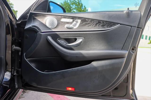 2019 Mercedes-Benz E-CLASS E 300 E 300
