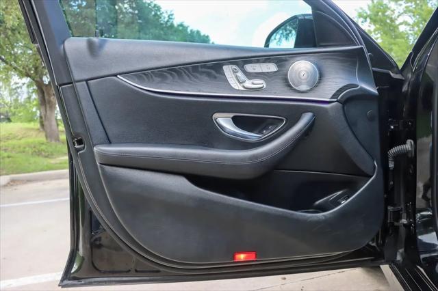 2019 Mercedes-Benz E-CLASS E 300 E 300