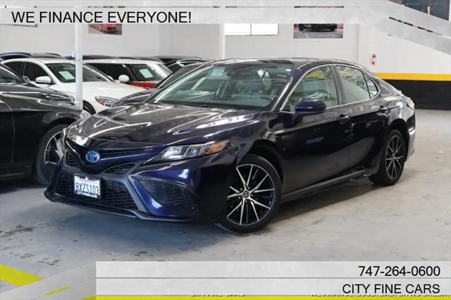 2021 Toyota Camry SE Hybrid for sale in Panorma City, CA