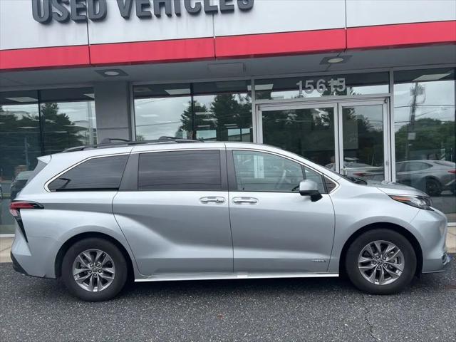 2021 Toyota Sienna XLE