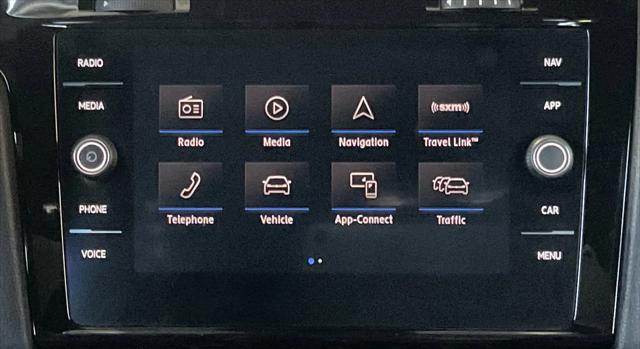2019 Volkswagen Golf R 2.0T w/DCC & Navigation