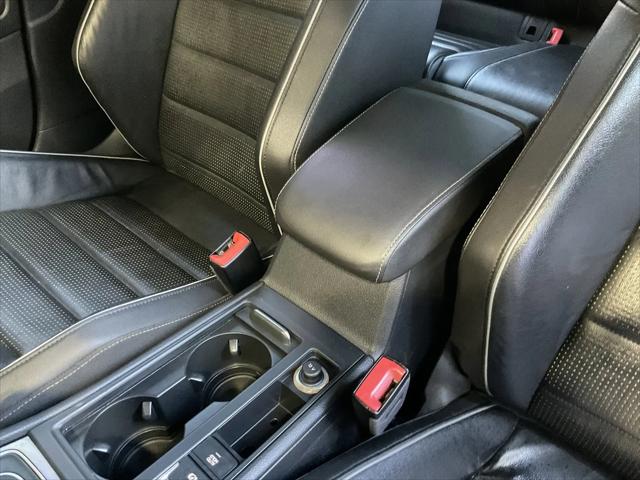 2019 Volkswagen Golf R 2.0T w/DCC & Navigation