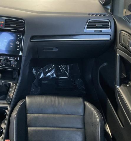2019 Volkswagen Golf R 2.0T w/DCC & Navigation