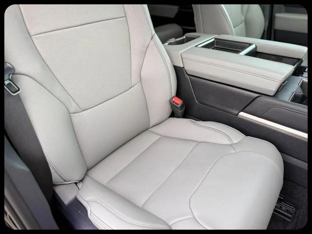 2026 Toyota Tundra Limited CrewMax 5.5' Bed