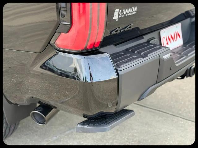 2026 Toyota Tundra Limited CrewMax 5.5' Bed