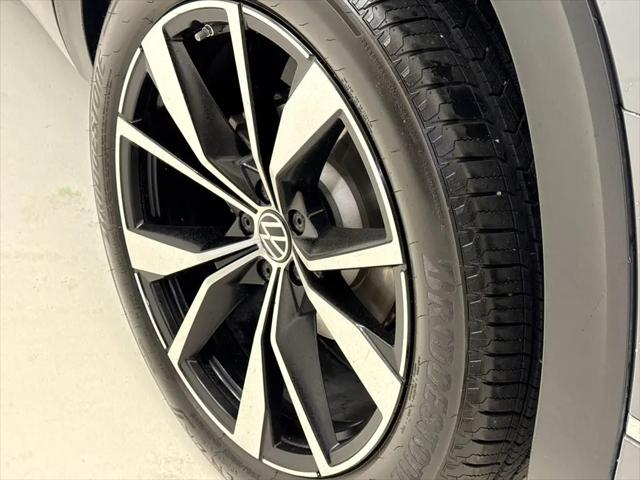 2025 Volkswagen Atlas 2.0T SEL Premium R-Line