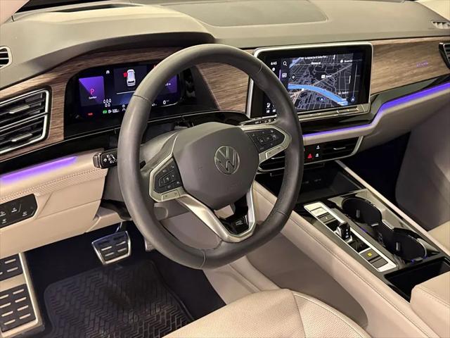 2025 Volkswagen Atlas 2.0T SEL Premium R-Line