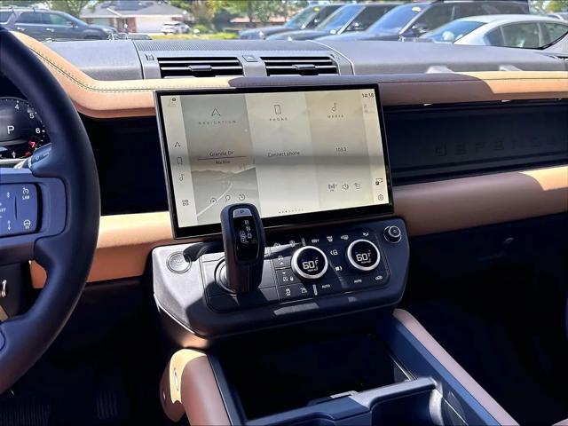 2026 Land Rover Defender P400 X-Dynamic SE