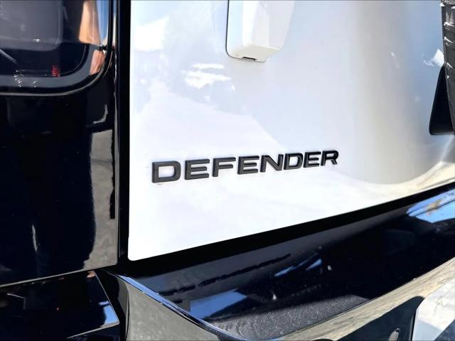 2026 Land Rover Defender P400 X-Dynamic SE
