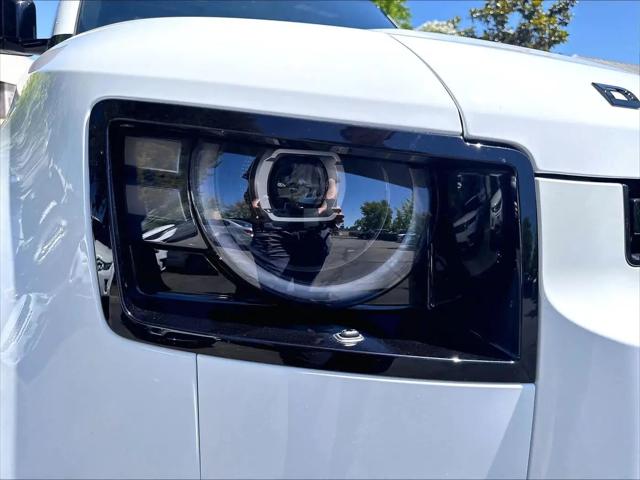 2026 Land Rover Defender P400 X-Dynamic SE