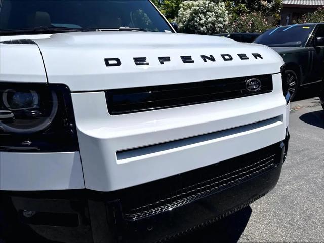 2026 Land Rover Defender P400 X-Dynamic SE