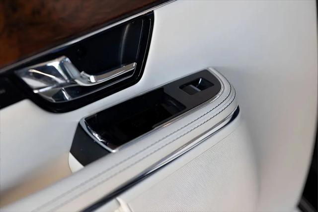 2012 Jaguar XJ XJL Portfolio