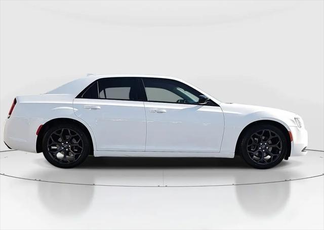 2019 Chrysler 300 Touring