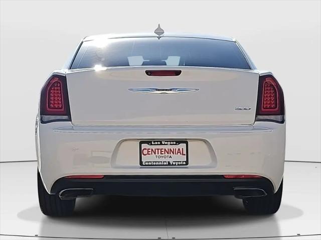 2019 Chrysler 300 Touring