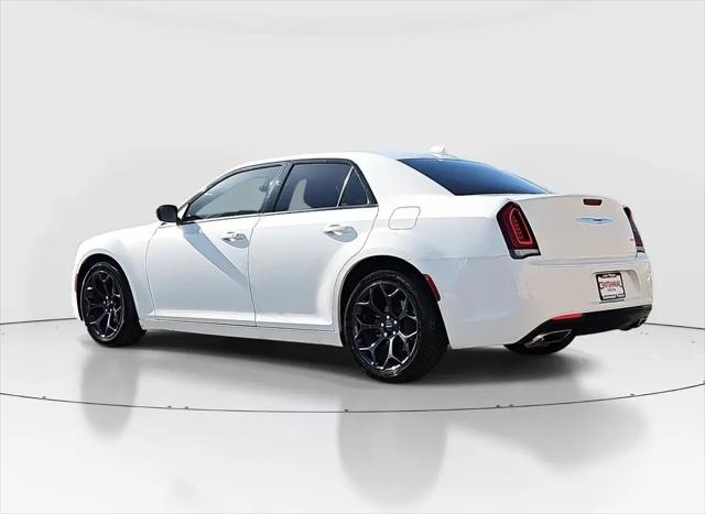 2019 Chrysler 300 Touring