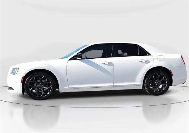2019 Chrysler 300 Touring
