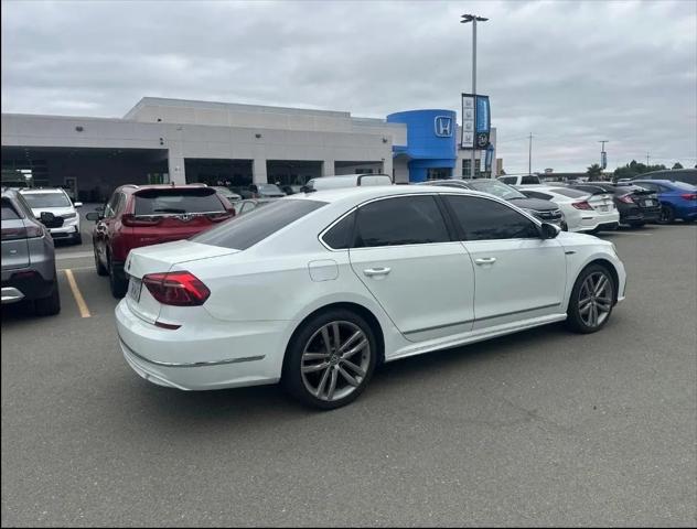 2017 Volkswagen Passat 1.8T R-Line