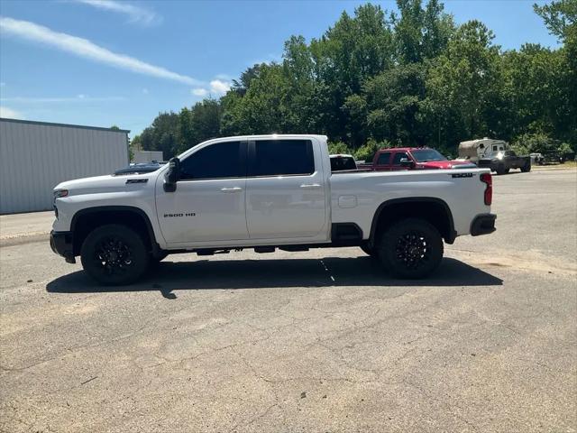 2025 Chevrolet Silverado 2500HD 4WD Crew Cab Standard Bed LT