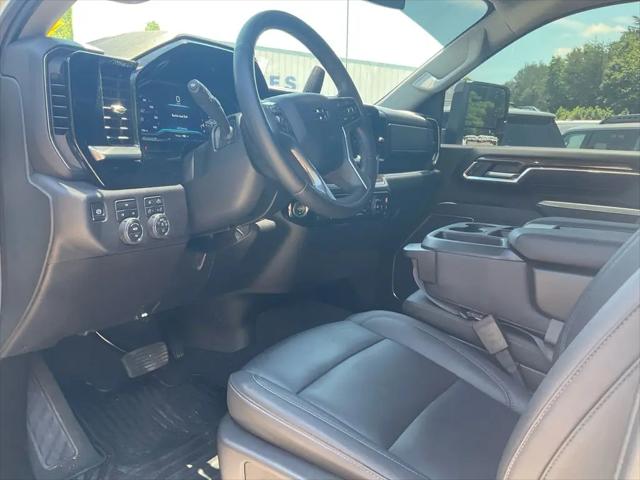 2025 Chevrolet Silverado 2500HD 4WD Crew Cab Standard Bed LT