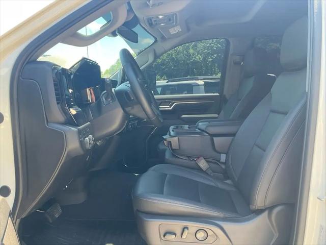 2025 Chevrolet Silverado 2500HD 4WD Crew Cab Standard Bed LT