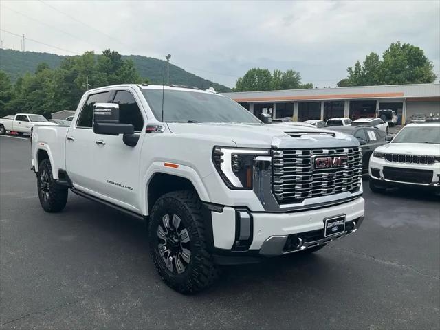 2024 GMC Sierra 2500HD 4WD Crew Cab Standard Bed Denali
