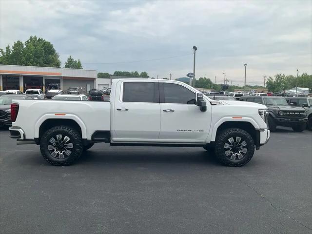 2024 GMC Sierra 2500HD 4WD Crew Cab Standard Bed Denali