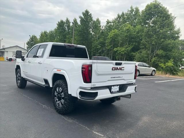 2024 GMC Sierra 2500HD 4WD Crew Cab Standard Bed Denali