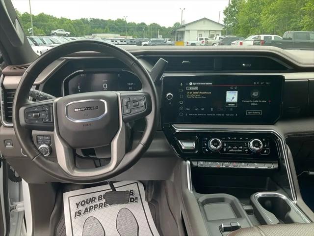 2024 GMC Sierra 2500HD 4WD Crew Cab Standard Bed Denali